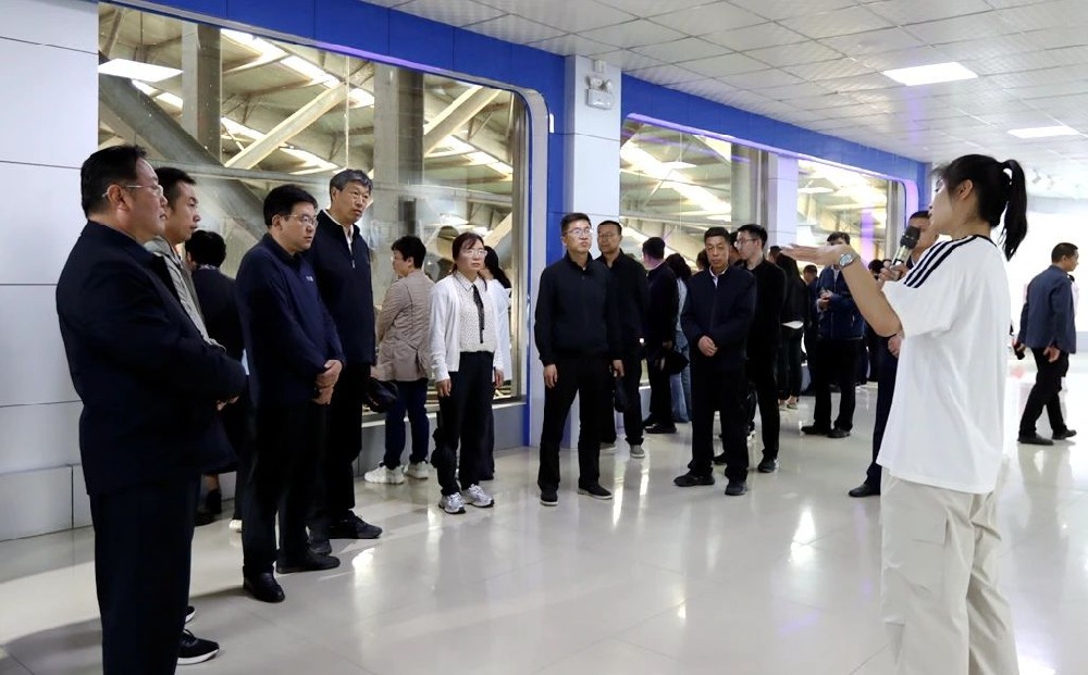 全省新的社会阶层人士统战工作业务骨干培训班学员到甘肃前进集团参观学习
